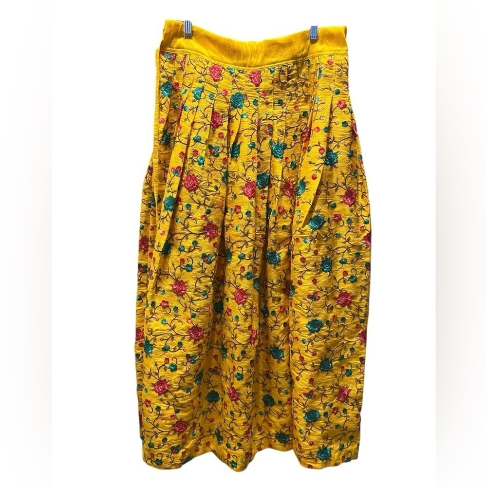 Embroidered Floral Yellow Skirt size 30